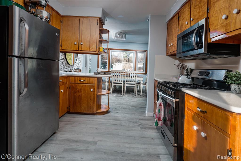 3178 Oakwood Drive, Port Huron, MI 48060 — Photo 8