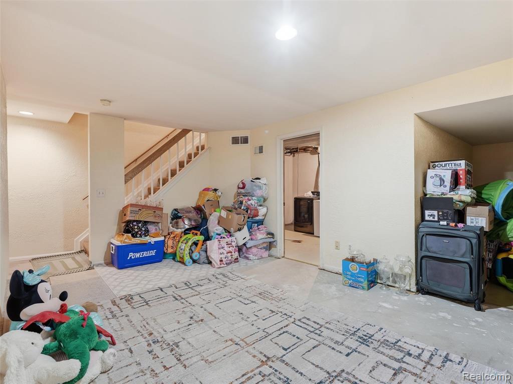 7342 Meadowridge Drive, West Bloomfield, MI — Photo 13