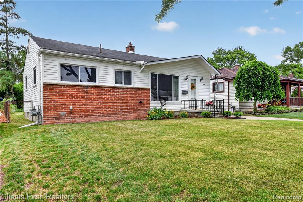 873 Schuman Street, Garden City, MI — Photo 2
