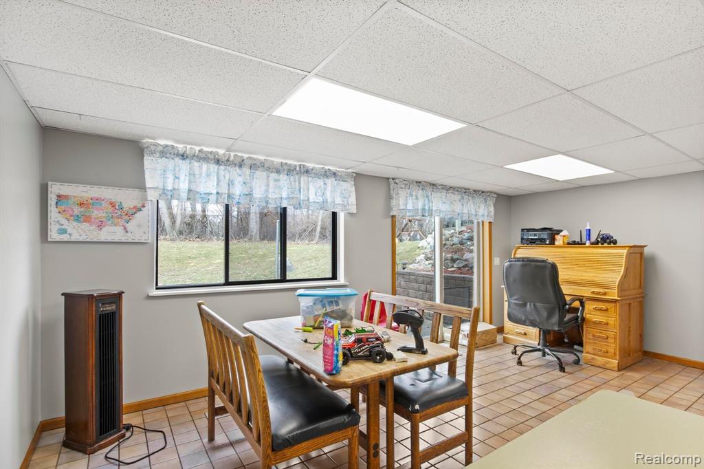 4025 PRESIDENTIAL Way, Highland, MI 48356 — Photo 60