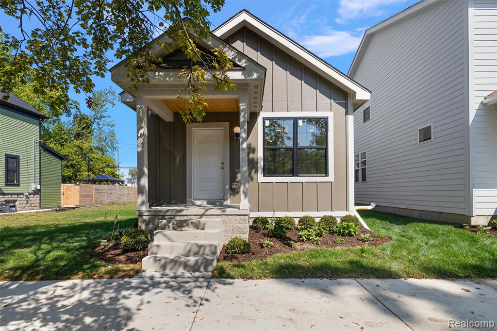 1752 Fischer Street, Detroit, MI 48214 — Photo 2