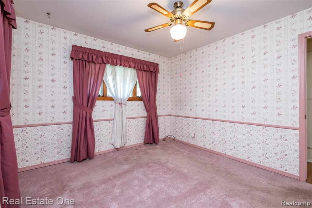 4217 Carmanwood Drive, Flint, MI 48507 — Photo 17