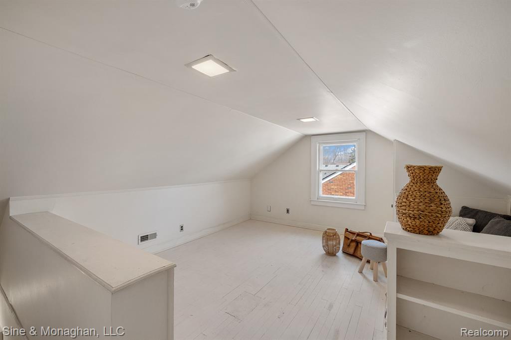 797 WASHINGTON Road, Grosse Pointe, MI 48230 — Photo 37