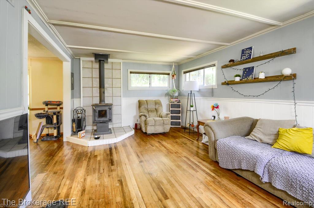 703 CEDARLAWN Road, Waterford, MI 48328 — Photo 8