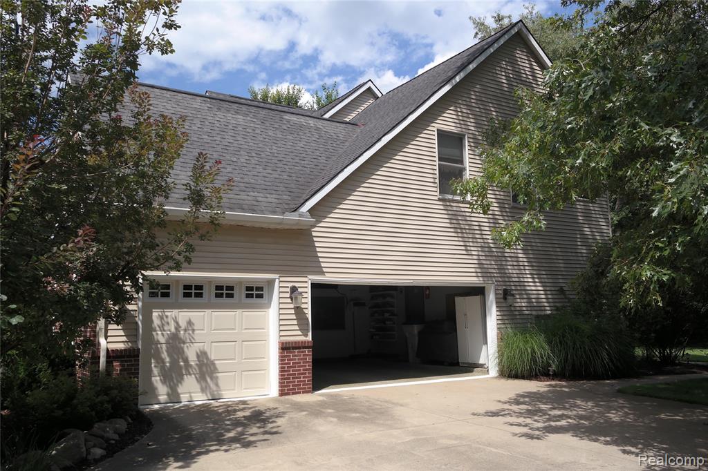 8499 Bishop Road, Brighton, MI 48116 — Photo 5