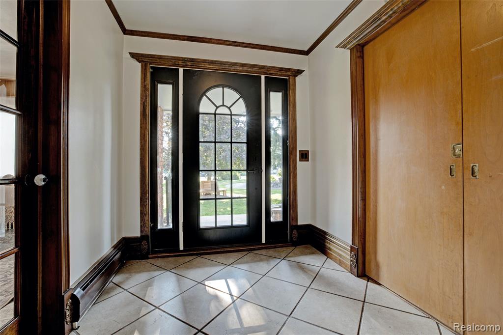 300 Sherman Court, Ortonville, MI 48462 — Photo 7