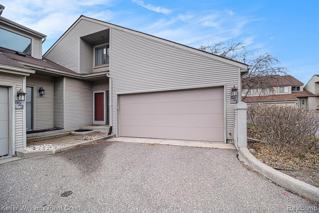 521 Oxford Court, Rochester Hills, MI 48307 — Photo 2