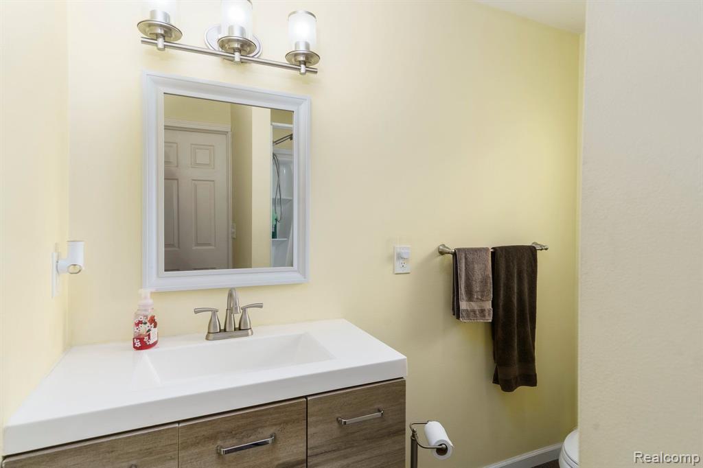 4206 GRAND BLANC Road, Swartz Creek, MI 48473 — Photo 22