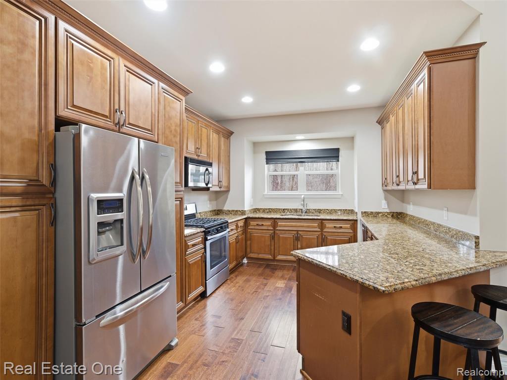 9572 Kingsway Circle, Clarkston, MI 48348 — Photo 14