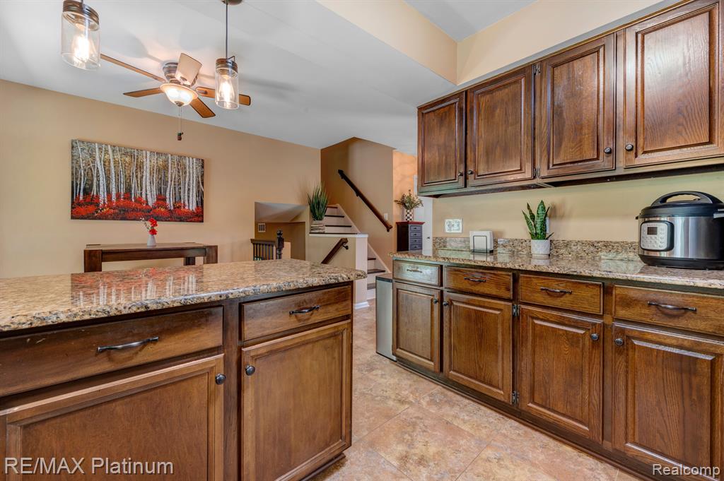 9003 SPENCER Court, Brighton, MI 48116 — Photo 5