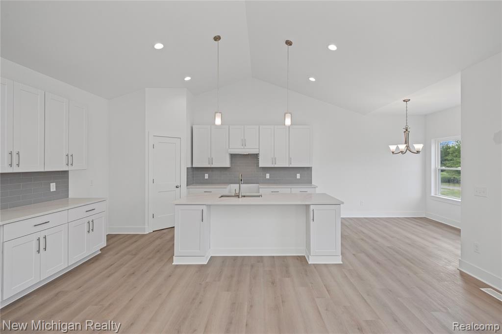 7453 Village Court, Davisburg, MI 48350 — Photo 22