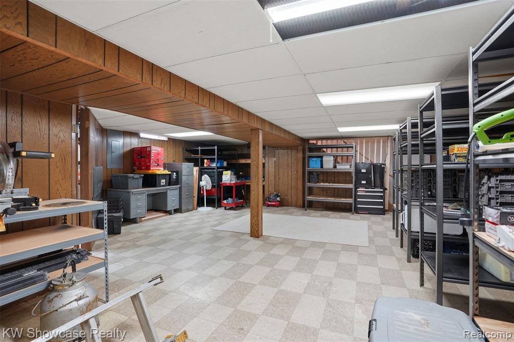 31167 Maplewood Street, Garden City, MI — Photo 17