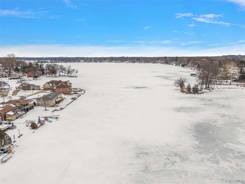 4755 Forest Avenue, Waterford, MI 48328 — Photo 17