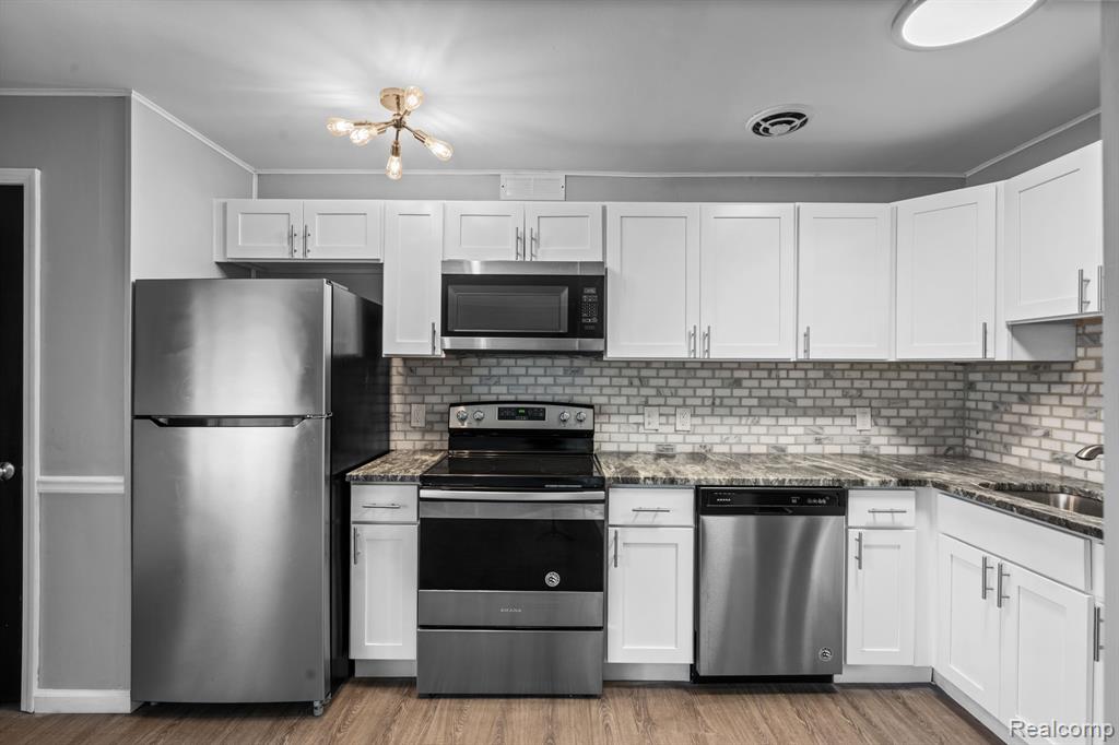4415 S Crooks, Royal Oak, MI 48073 — Photo 4