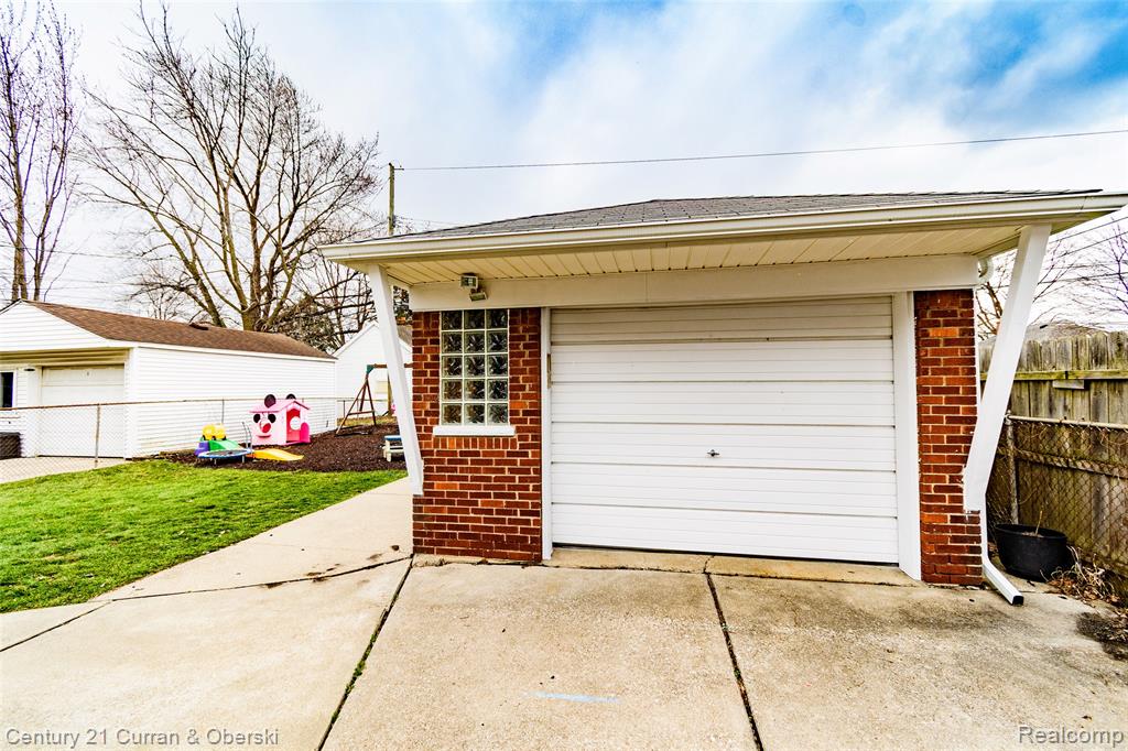9390 Quandt Avenue, Allen Park, MI 48101 — Photo 56