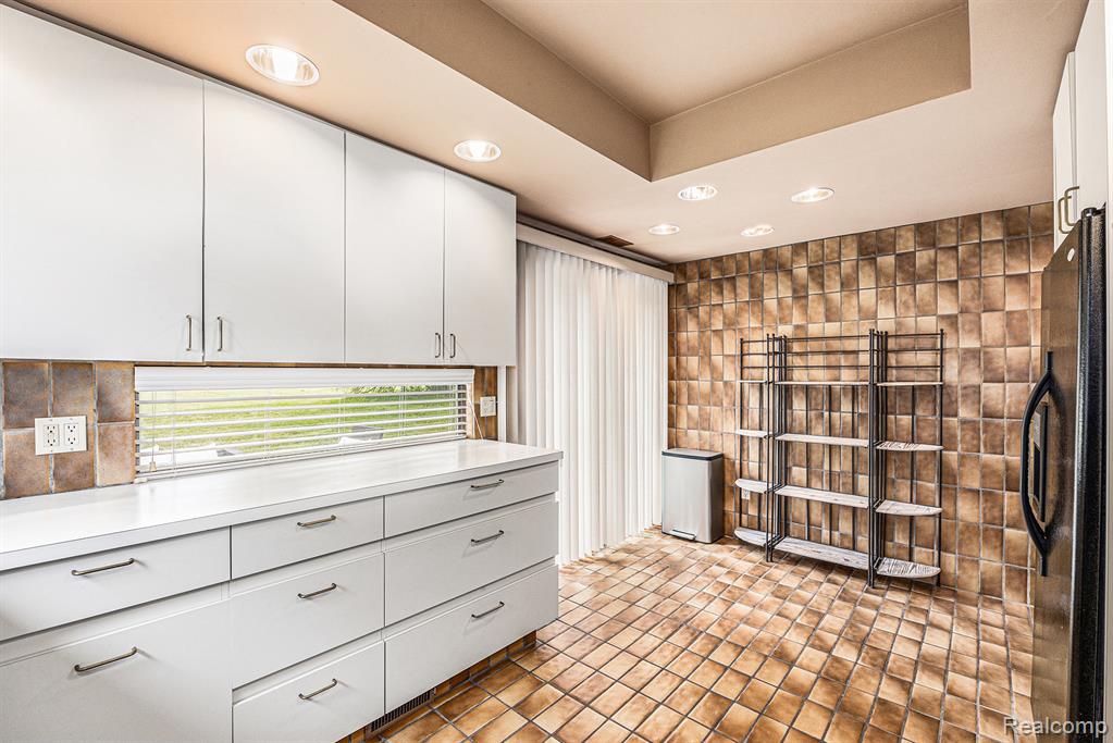 5722 Perrytown Drive, West Bloomfield, MI — Photo 14