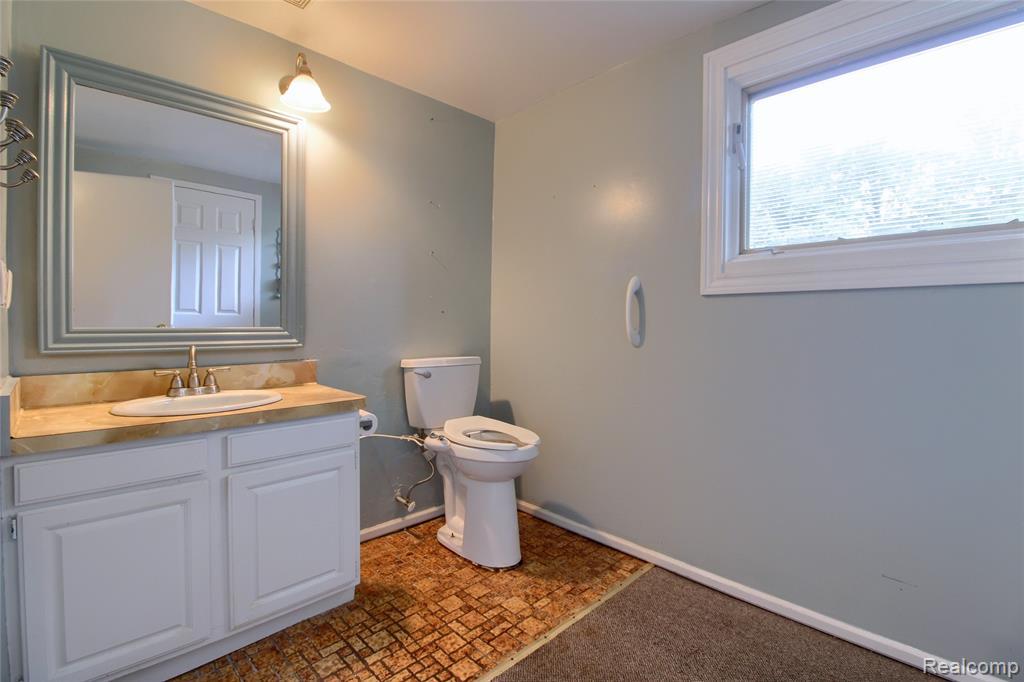 8695 Stout Avenue, Grosse Ile, MI 48138 — Photo 20