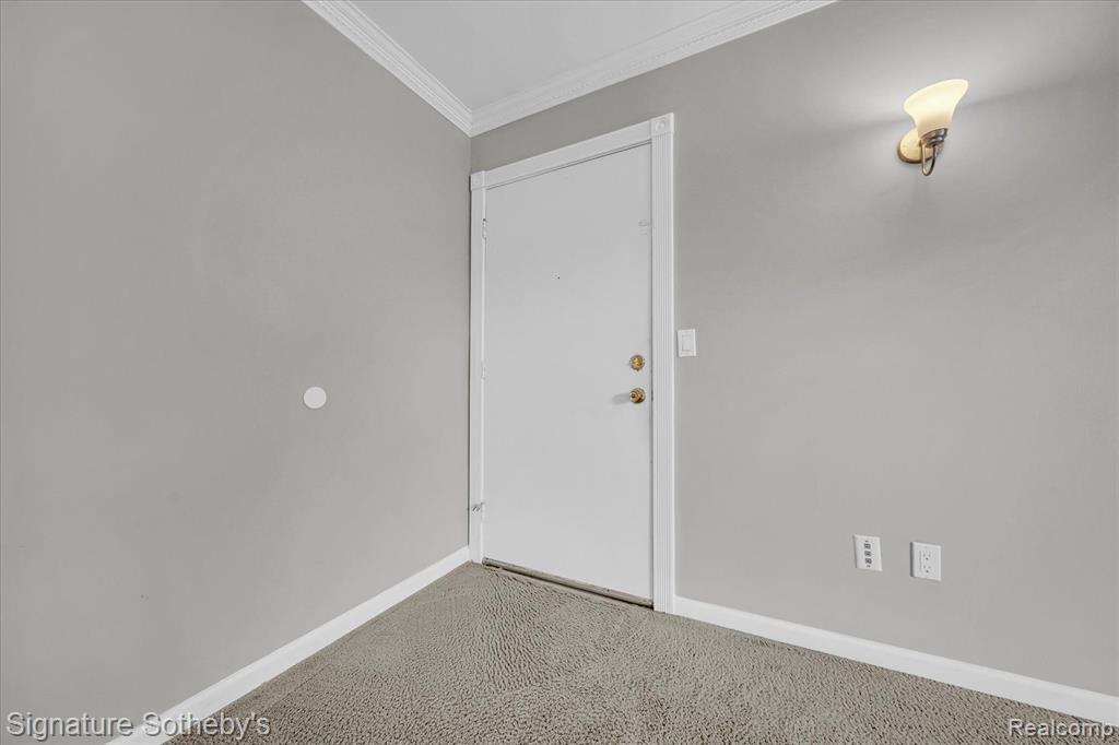 8260 CRESTVIEW Drive, C1, Sterling Heights, MI 48312 — Photo 10