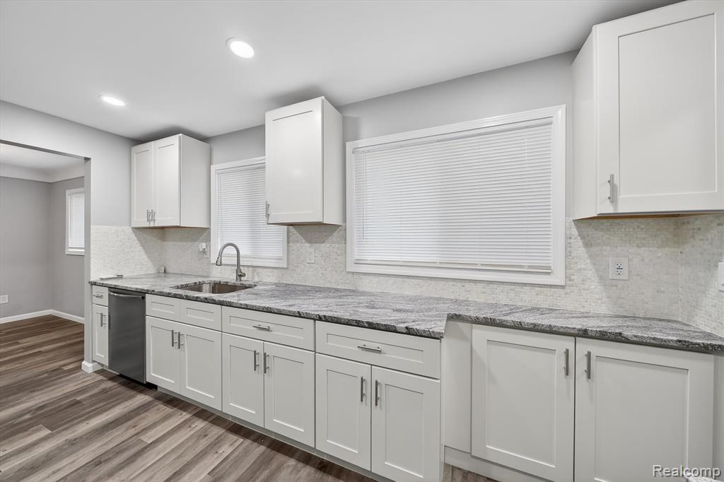 9289 Marion Crescent, Redford, MI 48239 — Photo 10