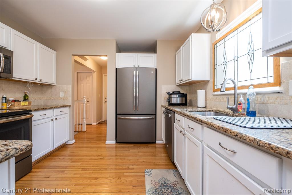 3901 Arbor Drive, Auburn Hills, MI 48326 — Photo 17