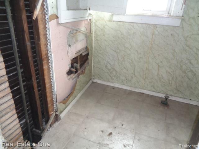 8167 Woodlawn Street, Detroit, MI 48213 — Photo 11