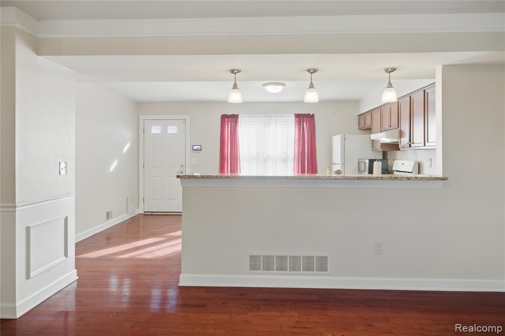 9345 Mitchell Street, Hamtramck, MI 48212 — Photo 9