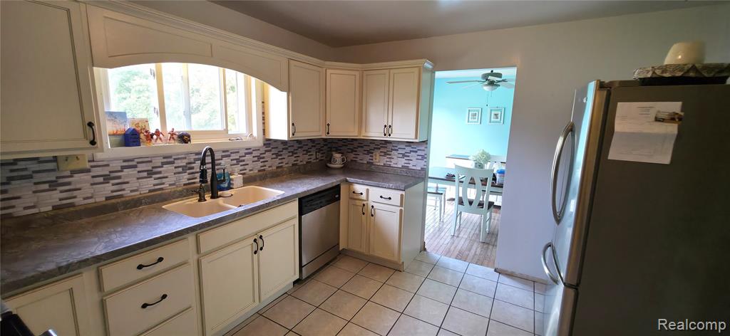 1295 Byrnes Drive, Clio, MI 48420 — Photo 6