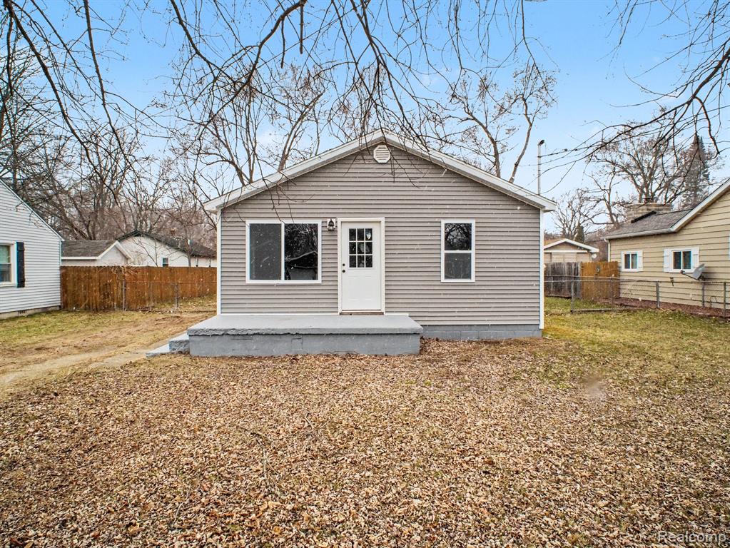 259 N Genesee Street, Montrose, MI 48457 — Photo 2