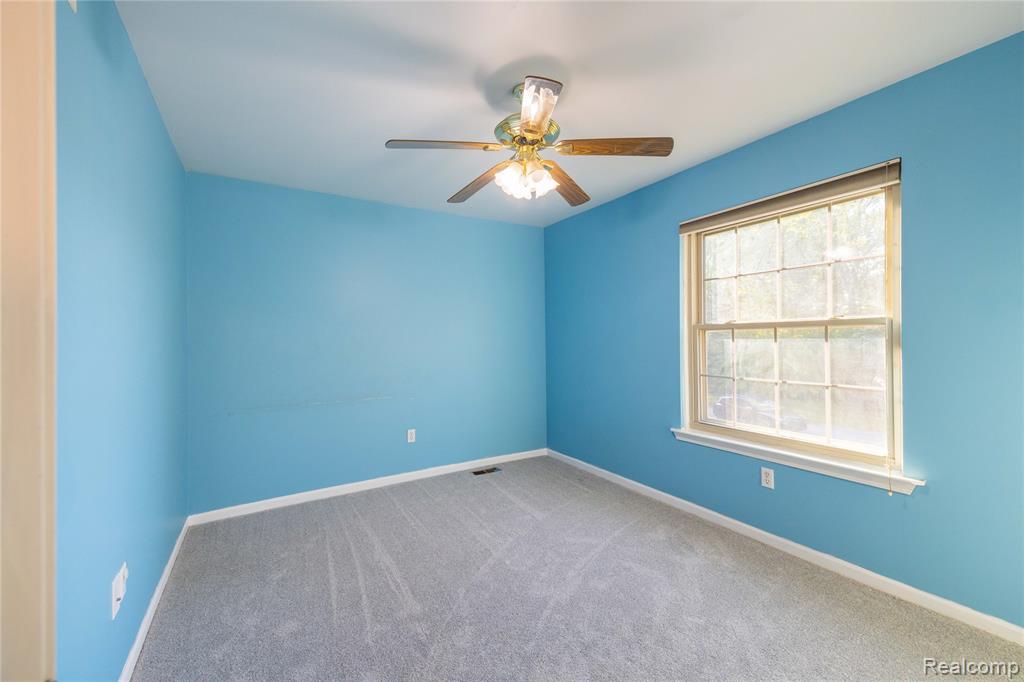 751 Lochaven Road, Waterford, MI 48327 — Photo 26
