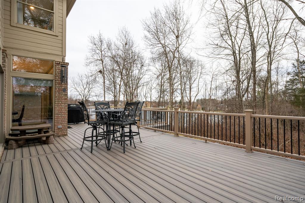 6751 Berry Pointe Drive, Clarkston, MI 48348 — Photo 40