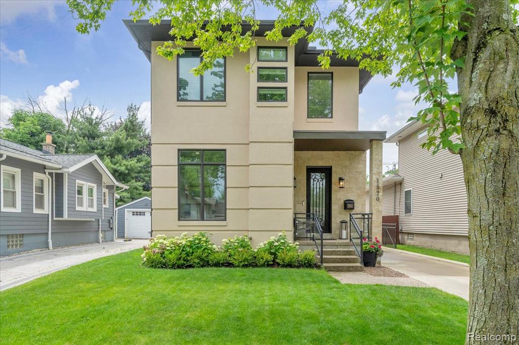 1520 Bennaville Avenue, Birmingham, MI 48009