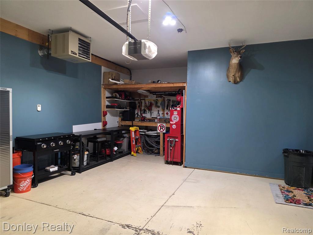 10376 Valley Drive, Goodrich Vlg, MI — Photo 36