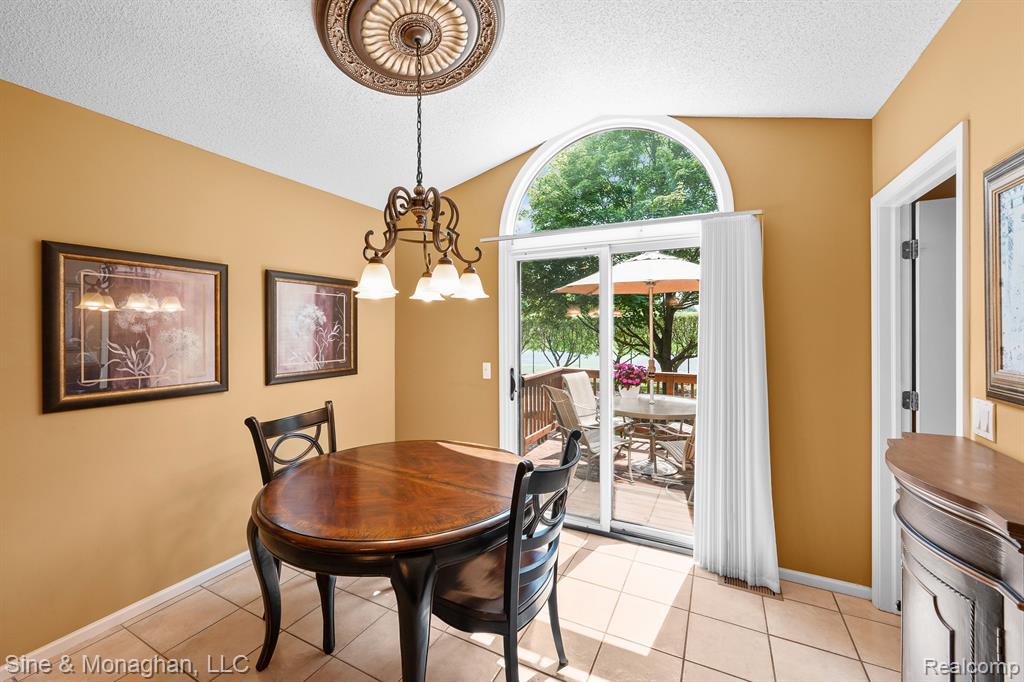 35595 Court Ridge Court, Farmington Hills, MI 48335 — Photo 16