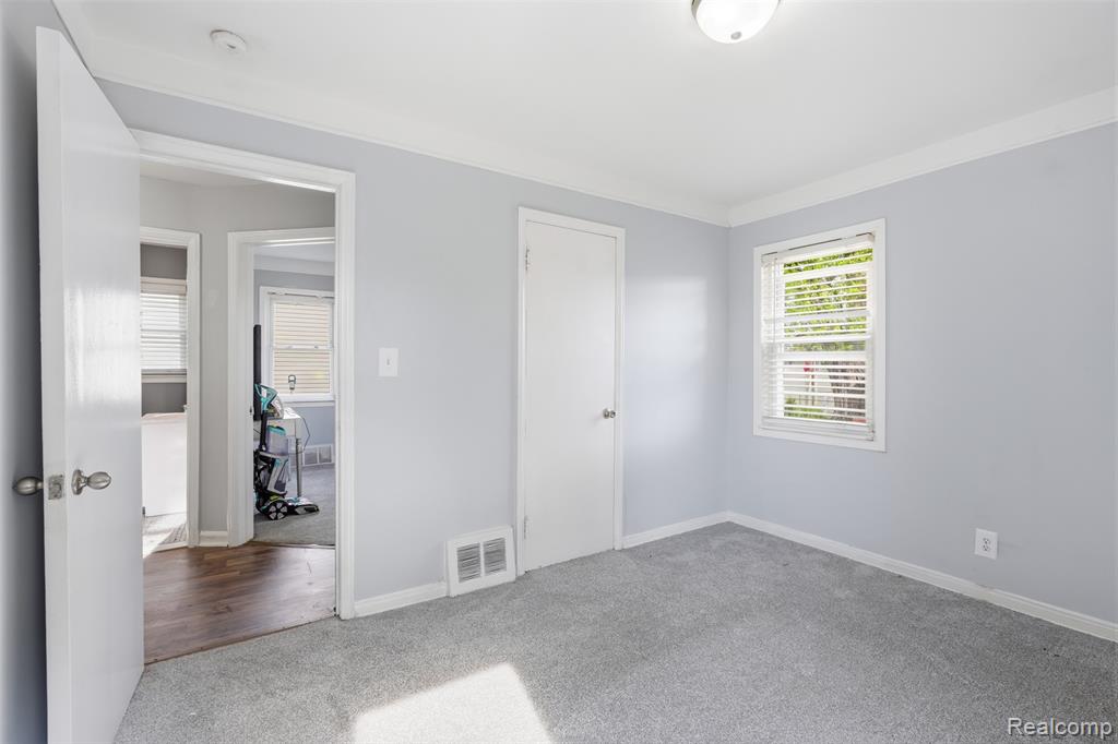 756 Cloverlawn Boulevard, Lincoln Park, MI 48146 — Photo 13