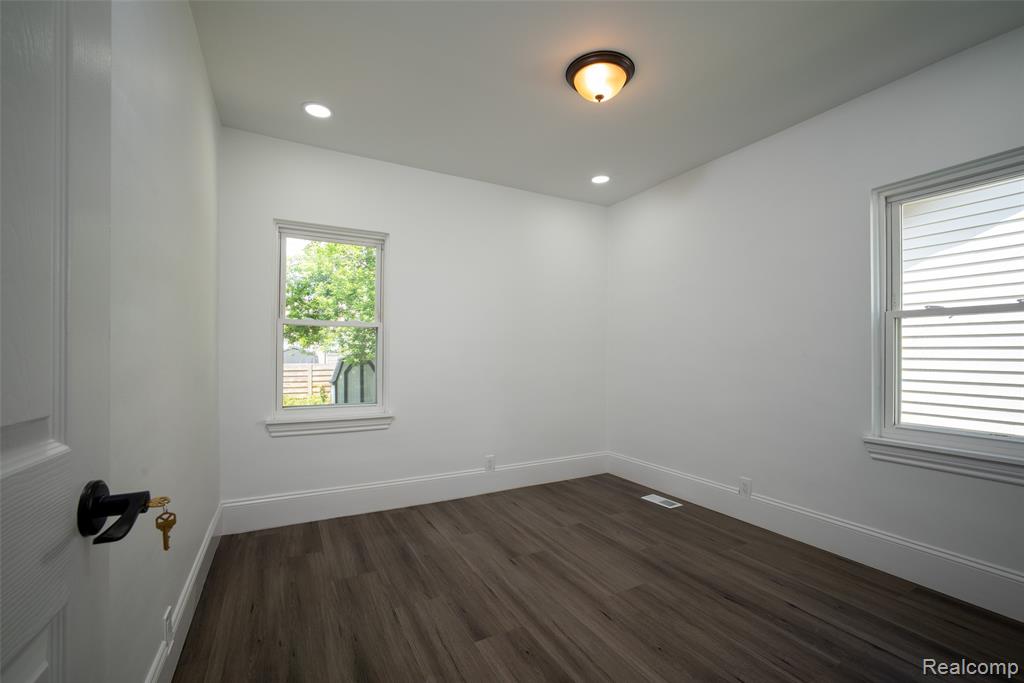 543 E Saratoga Street, Ferndale, MI 48220 — Photo 13