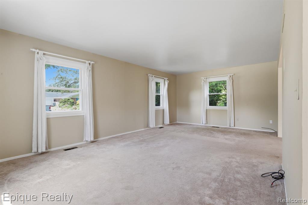 4856 Danbury Drive, Troy, MI 48085 — Photo 11