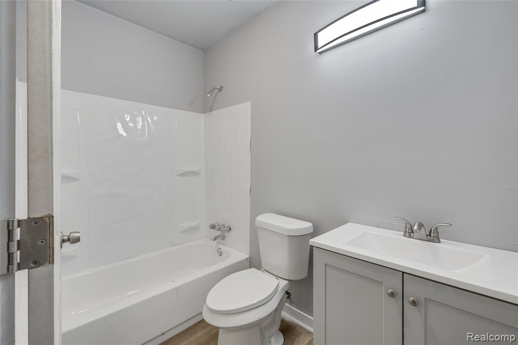 612 W Hollywood, Detroit, MI 48203 — Photo 17