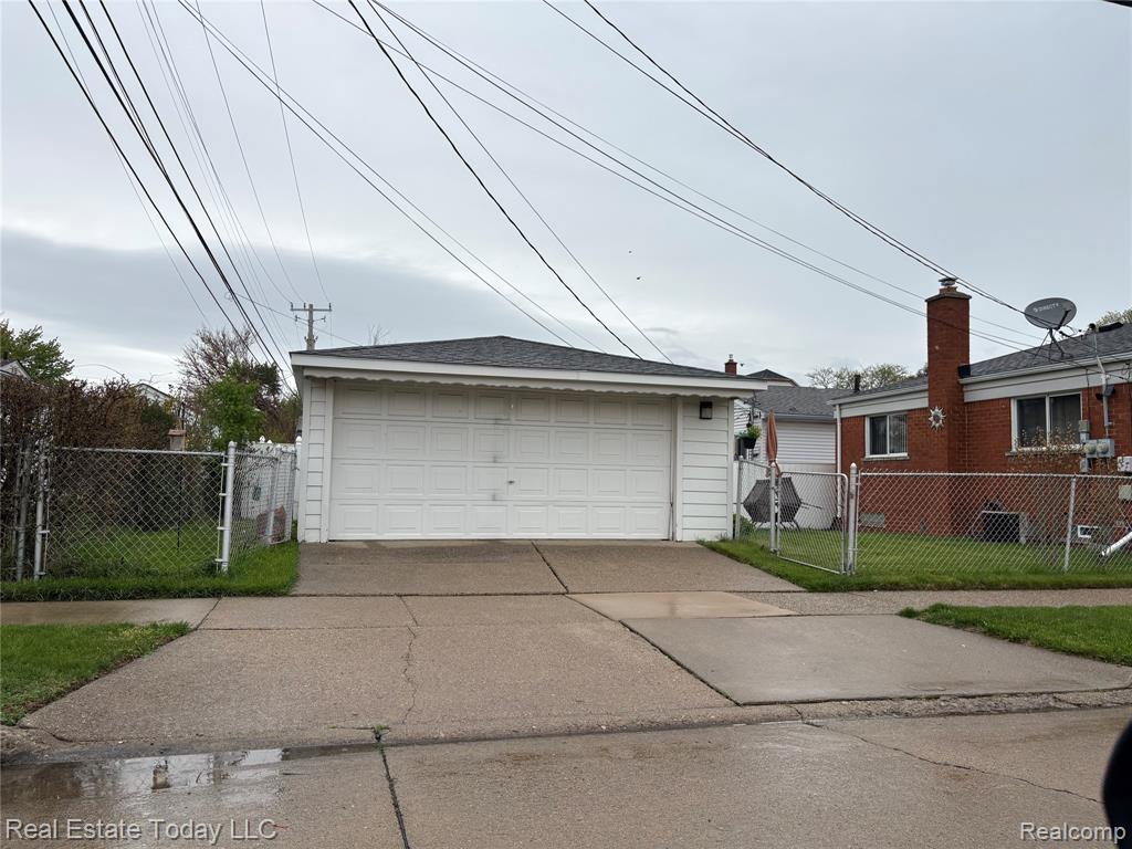 23003 Tuscany Avenue, Eastpointe, MI 48021 — Photo 13