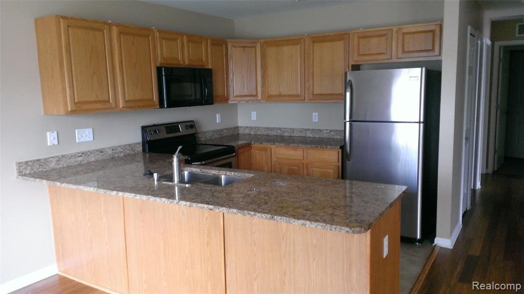 42262 Hanover Drive, Belleville, MI 48111 — Photo 3