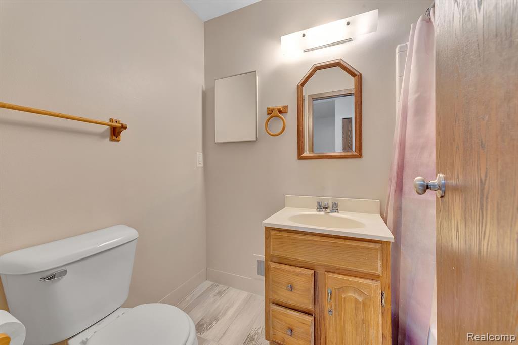 1405 WINGATE Boulevard, Ypsilanti, MI 48198 — Photo 32