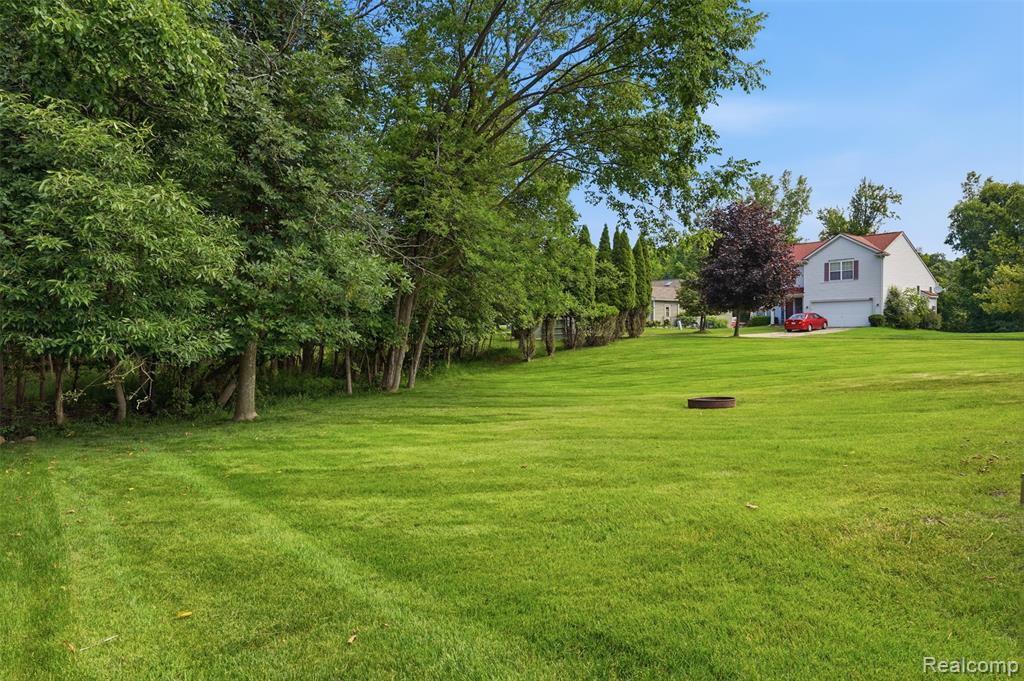 1099 Carriage Hill Drive, Fenton, MI 48430 — Photo 36