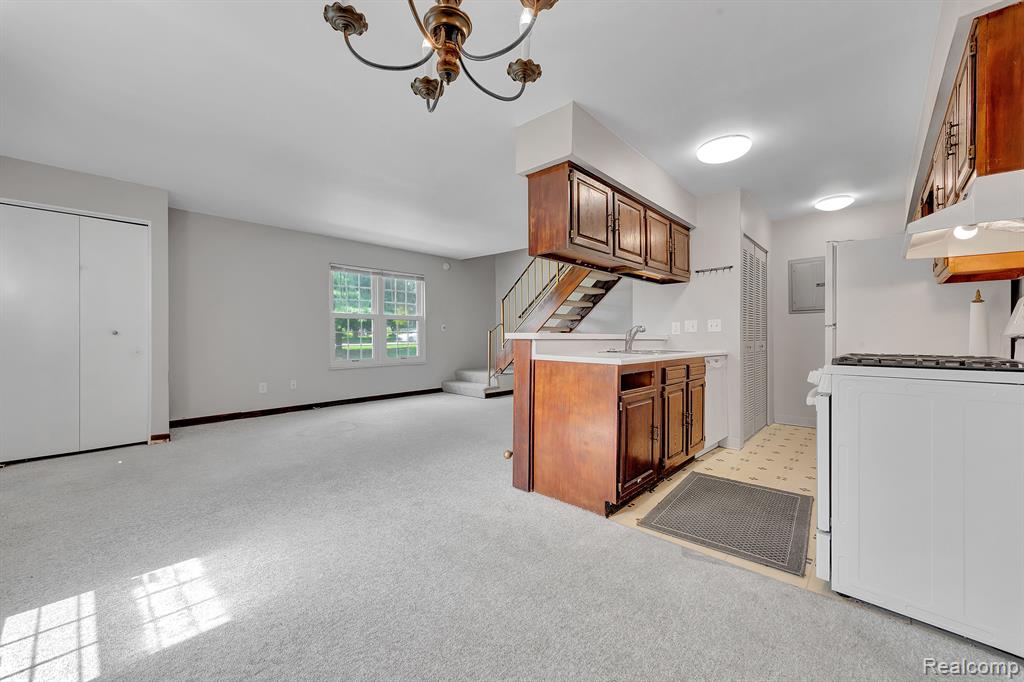 1405 WINGATE Boulevard, Ypsilanti, MI 48198 — Photo 15