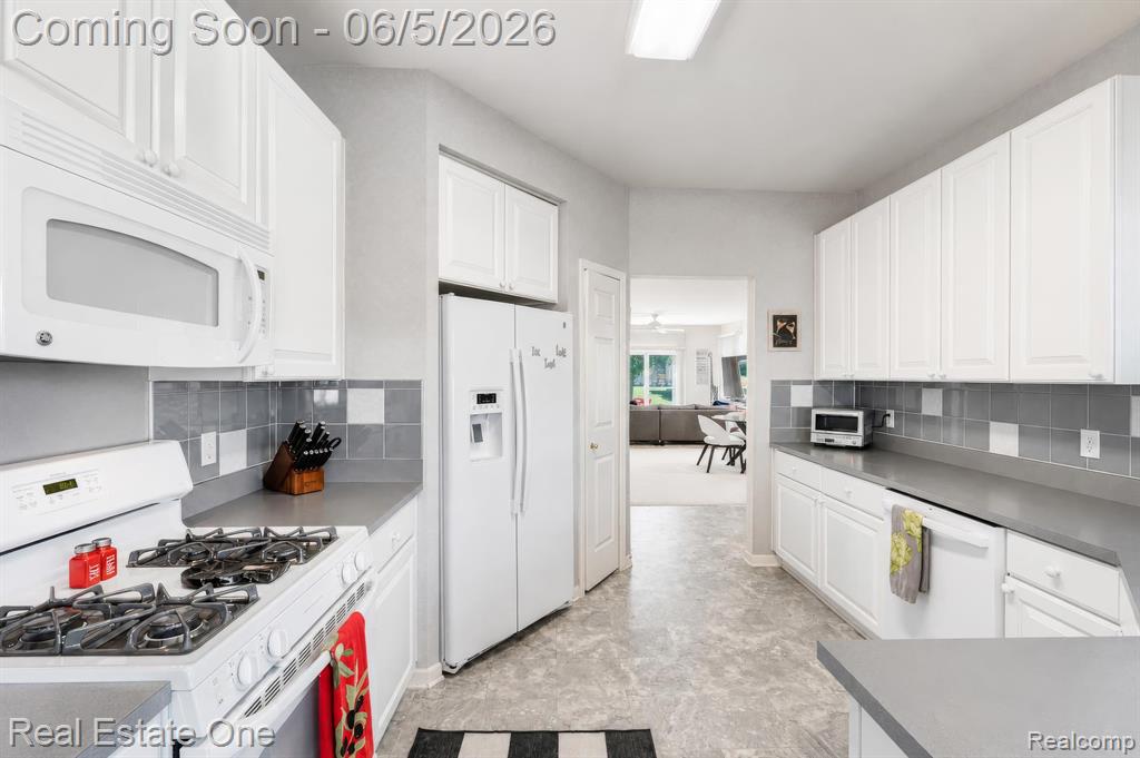 3580 Riverside Drive, Auburn Hills, MI 48326 — Photo 7
