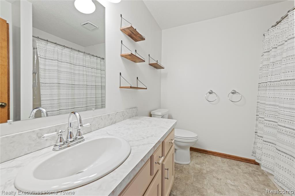 2636 Keewahdin Rd Road, 10, Fort Gratiot, MI 48059 — Photo 11