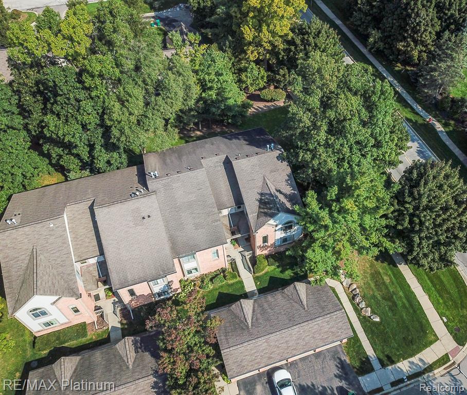 900 RIDGE, Brighton, MI 48116 — Photo 35