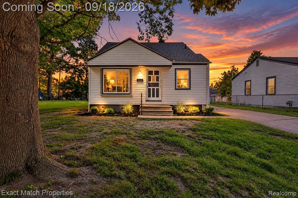 705 Scottwood Street, Pontiac, MI 48340