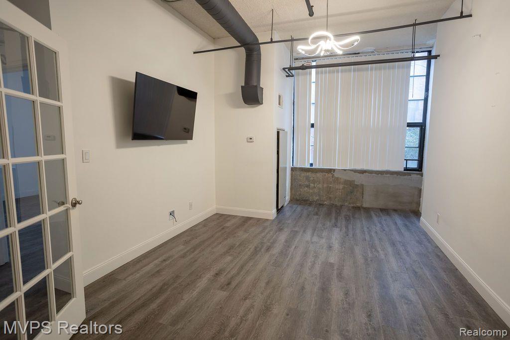6533 E JEFFERSON Avenue, 137, Detroit, MI 48207 — Photo 8