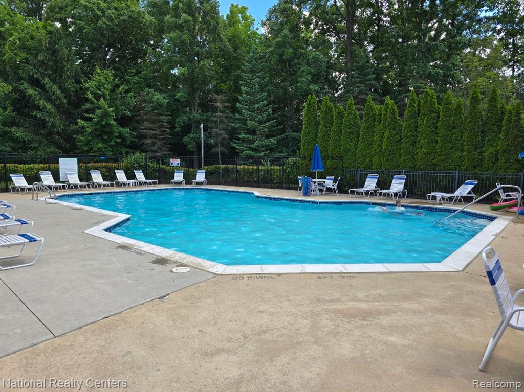 4058 RADCLIFF Drive, Canton, MI 48188 — Photo 37