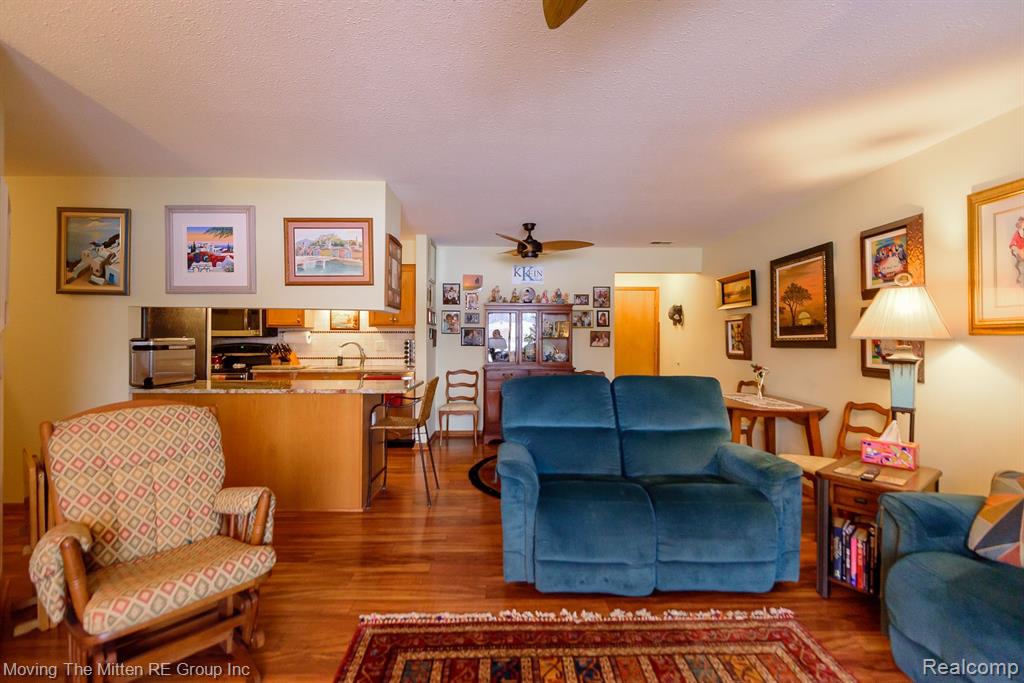 45912 PURPLE SAGE, Belleville, MI 48111 — Photo 6