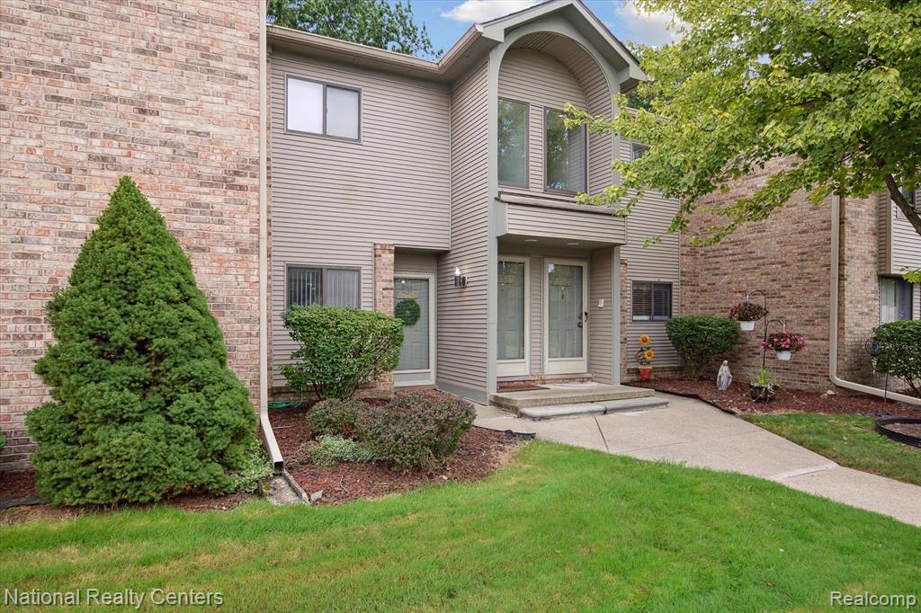 42595 LILLEY POINTE Drive, Canton, MI 48187 — Photo 34